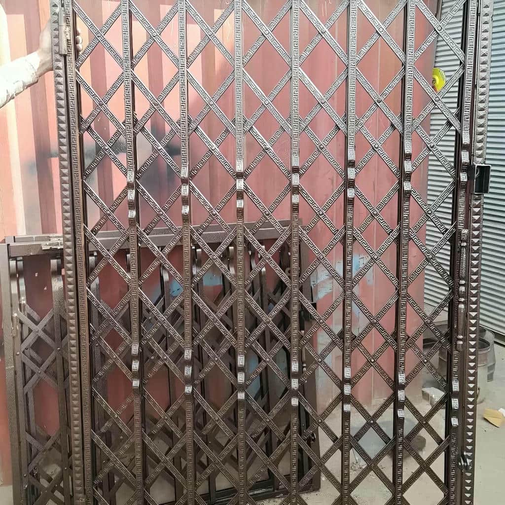 گارد آکاردئونی فلزی با قطعات مقاوم