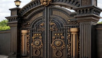 درب حیاط استان اردبیل با رنگ هماهنگ نما