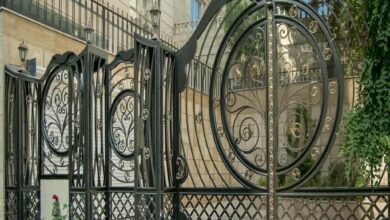 درب حیاط شهرکرد با طرح فرفورژه کلاسیک