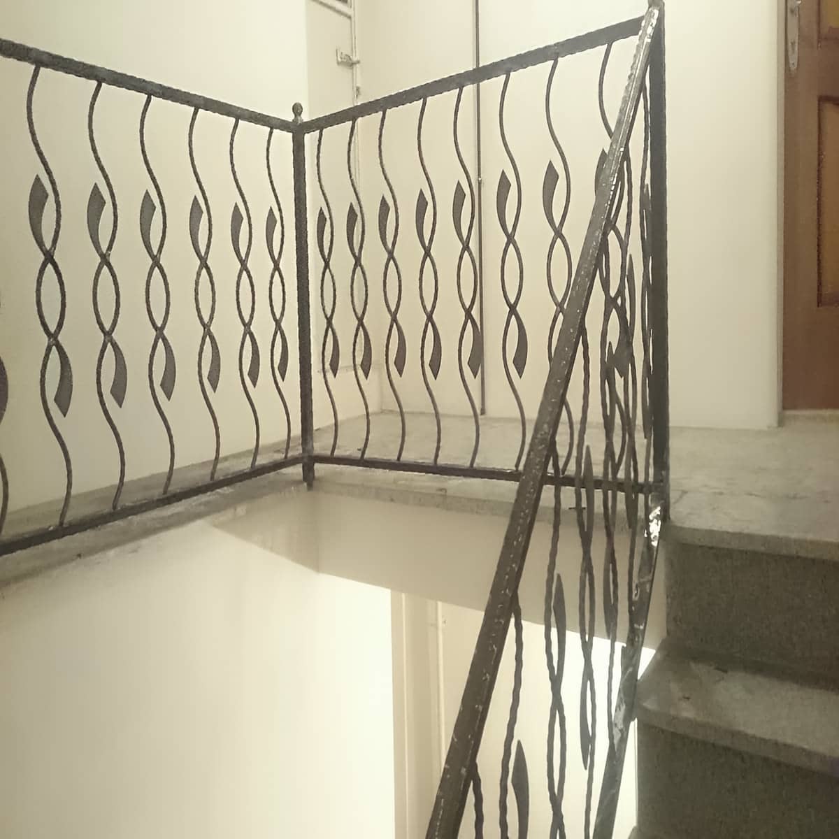 نرده راه پله فلزی استان چهارمحال و بختیاری مرکز تخصصی فروش نرده راه پله در استان چهارمحال و بختیاری